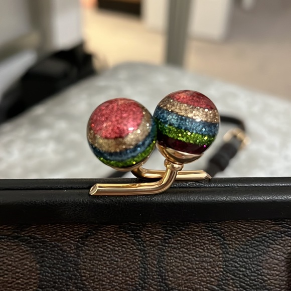 Coach purse - Picture 2 of 9